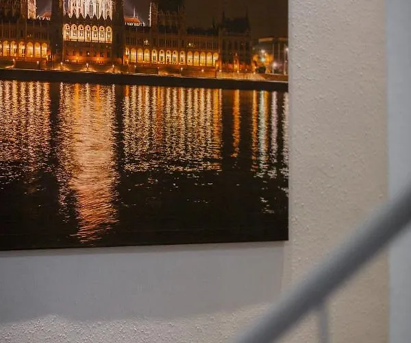 شقة Downtown In The Heart Of